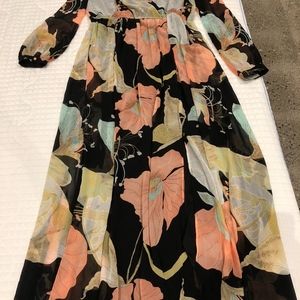 Floral print dress with slit
